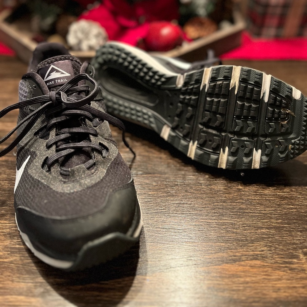 Nike Men’s Jupiter Trail Runner shoes